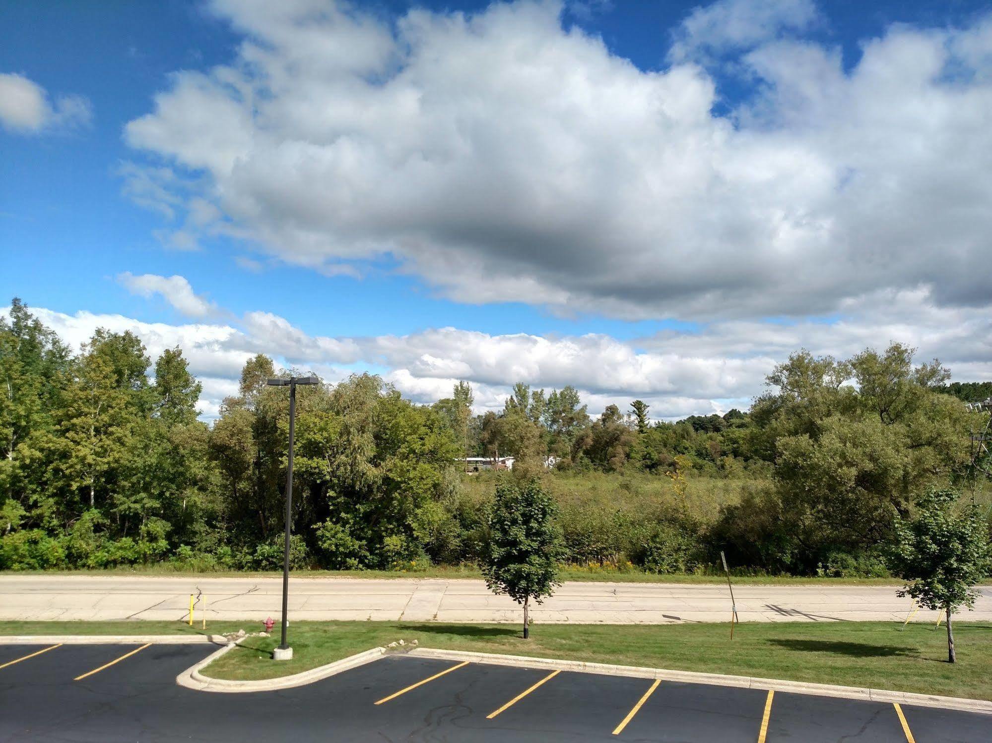 Cobblestone Inn & Suites - Clintonville Exterior photo